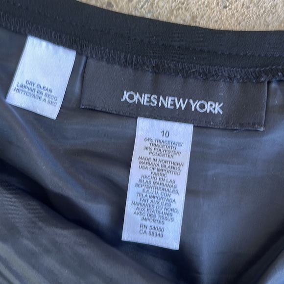 Like new Jones New York black lined skirt - Picture 12 of 15